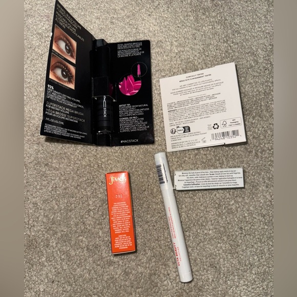 Make Up bundle - Picture 2 of 3